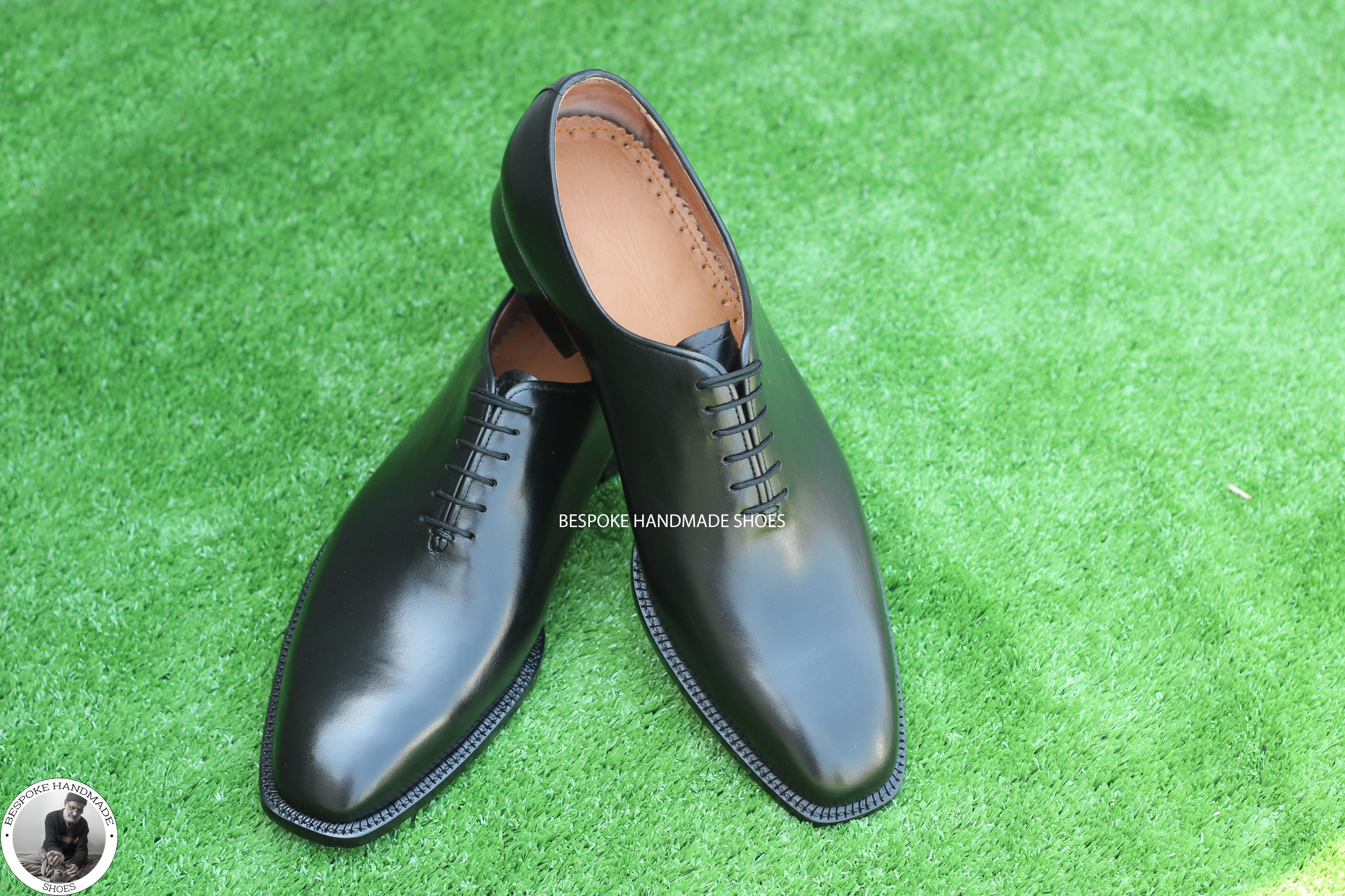 New Men's Handmade, Genuine Black Leather Oxford Whole Cut Lace Up Party Wear Shoes